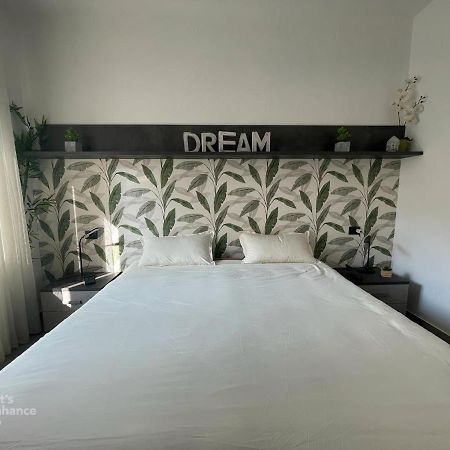 R39 Modern Apartment With Private Parking มิลาน ภายนอก รูปภาพ