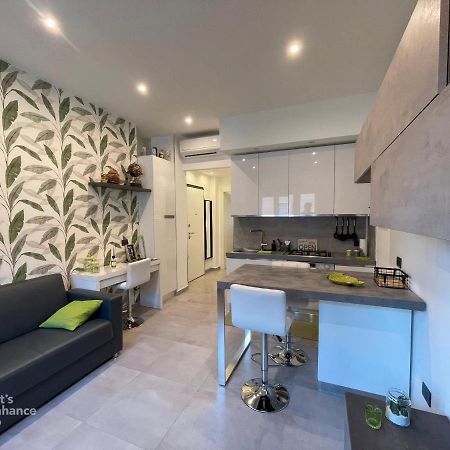 R39 Modern Apartment With Private Parking มิลาน ภายนอก รูปภาพ